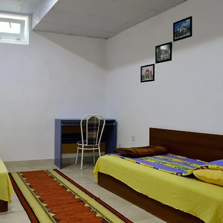 Quarto em Acomodações Particulares Guest Tinko *